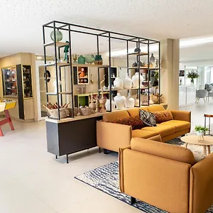 https://residhome-toulouse-ponts-jumeaux.midi-pyreneeshotels.com